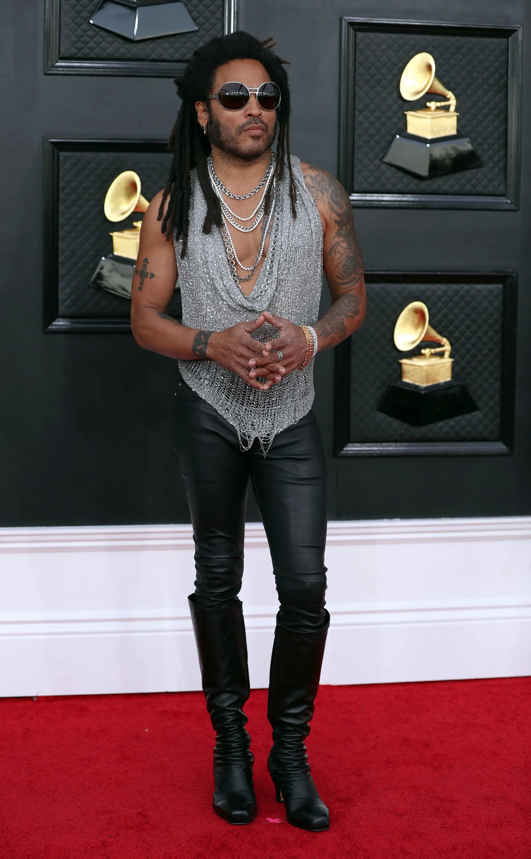 Ленни кравиц на пляже. Ленни кравиц 2021. Ленни кравиц личная жизнь сейчас. Ленни кравиц 2020. Ленни кравиц сейчас 2022.