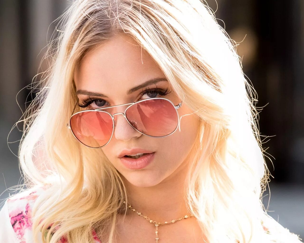 блондинки в очках для зрения. толстые женщины в очках. девушка в очках для зрения блондинка. блондинка в очках. Bonnie kinz.