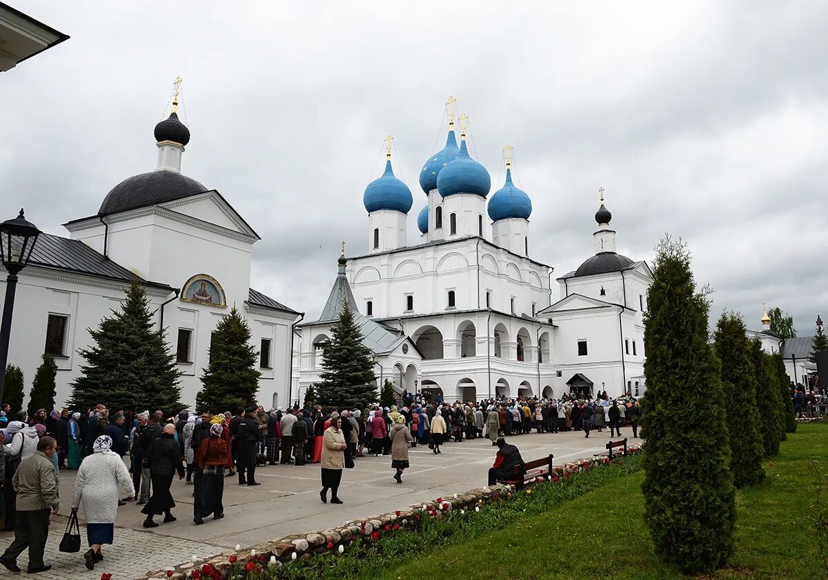 Монастырь Серпухов Высоцкий монастырь. Мужской Высоцкий монастырь г Серпухов. Серпухов монастырь Неупиваемая. Серпухов монастырь Неупиваемая чаша. Про монастырь мужской