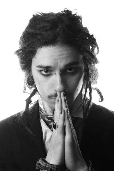 квест пистолс антон. квест пистолс антон савлепов. солист квест пистолс. фронтмен квест пистолс. антон солист quest pistols.