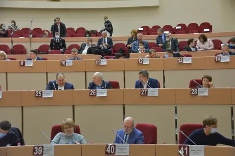 Депутаты городской думы получают зарплату