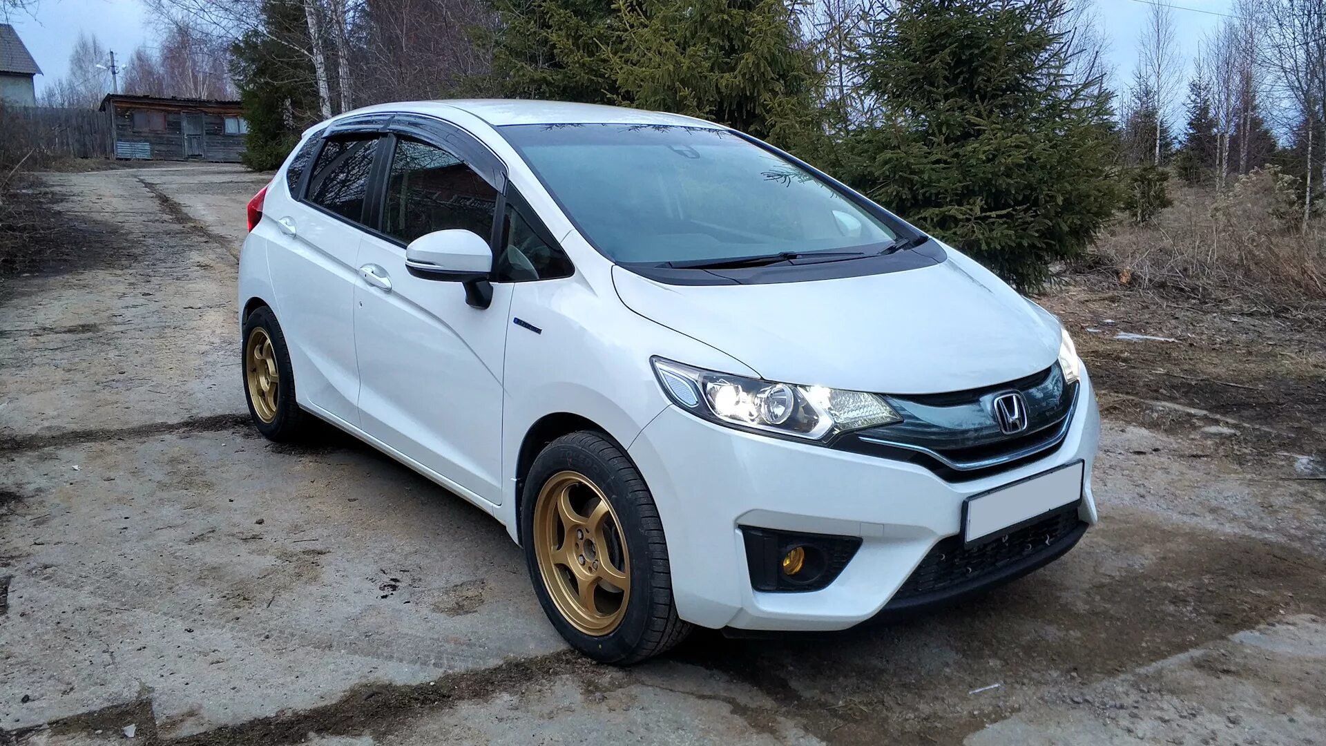 Так сказать на фит. Хонда фит gp6. Honda Fit gp5. Honda Fit gp11. Хонда фит 2018 года на литье 16.