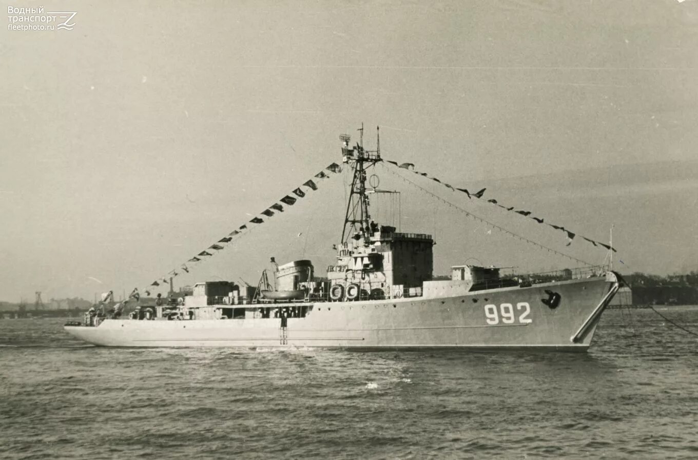 Тральщик проект 264 чертежи. Тральщики проекта 264. Тральщики вмф ссср. Тральщик 254. Пскр киров проект 264а.
