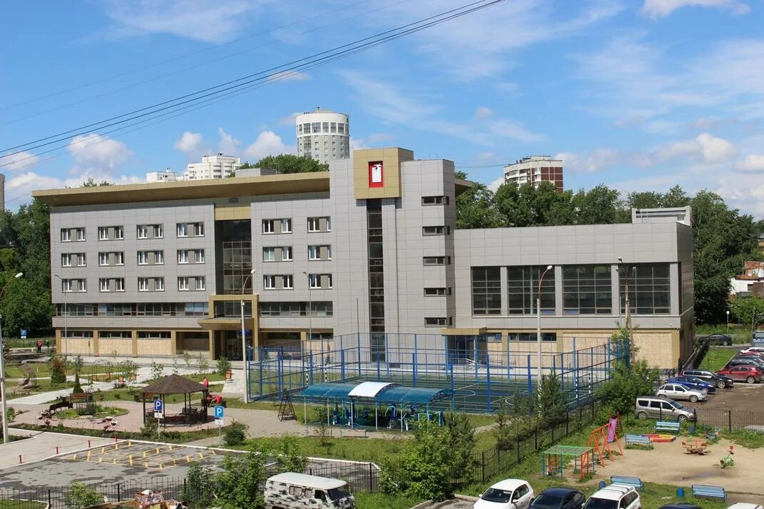 Региональный центр реабилитации. Екатеринбург улица белинского 173а. Областной центр реабилитации инвалидов екатеринбург. Реабилитационный тренажерный модуль кисть с дверными ручками. Бассейн для реабилитации инвалидов.