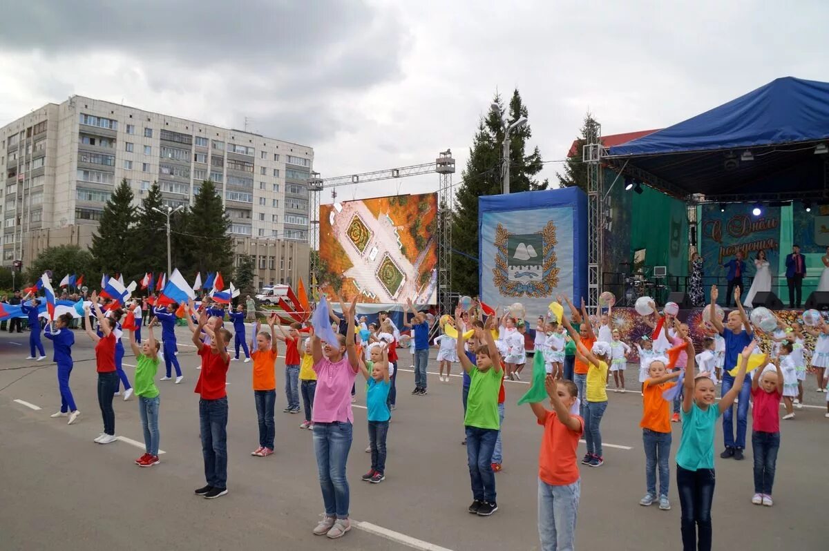 Погода г шадринск на дней. День города в Шадринске. День города в Шадринске 2020. Праздник города Шадринска. Шадринск день города 2012.