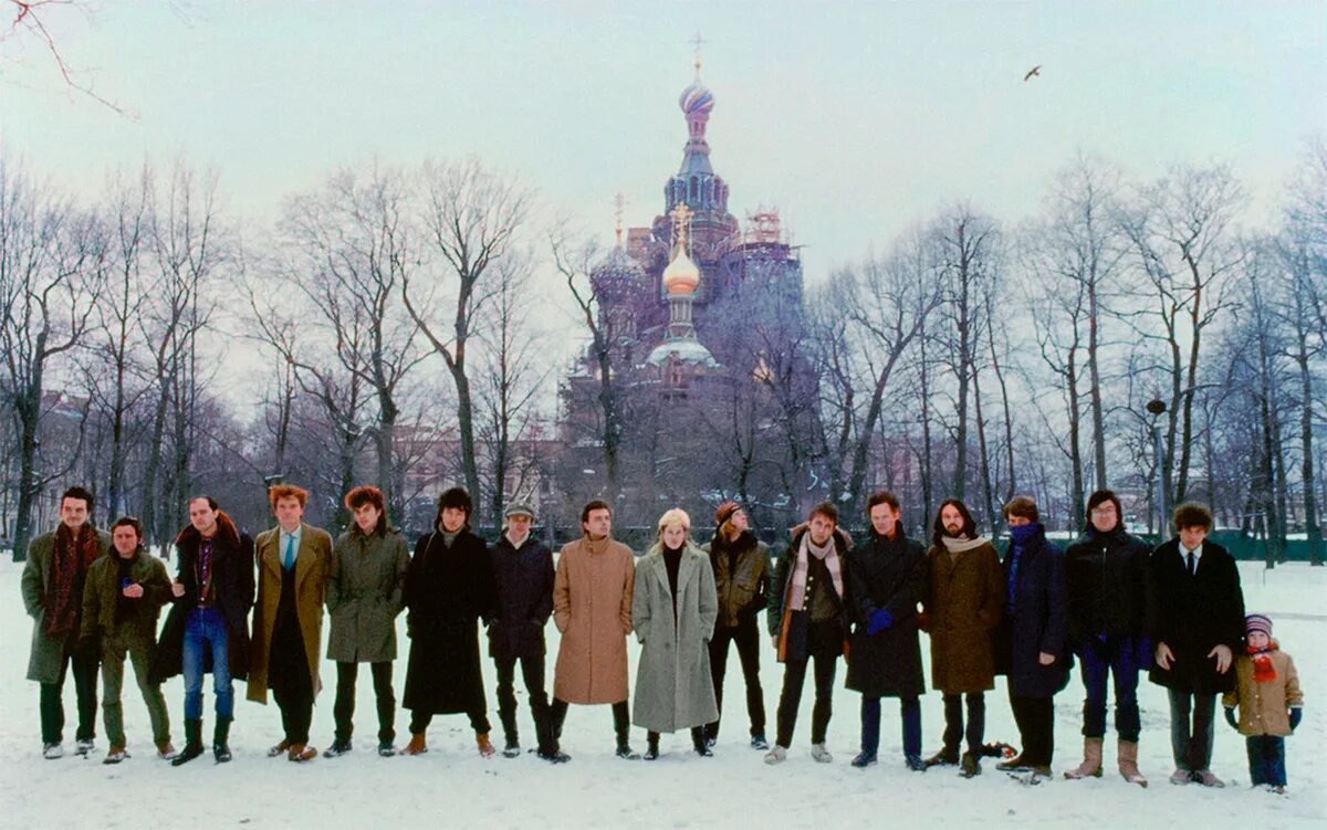 История одной фотографии проект. Джоанна Стингрей 1986. Rede Wave Джоанна Стингрей. Красная волна Джоанна Стингрей. Кино Джоанна Стингрей Red Wave.