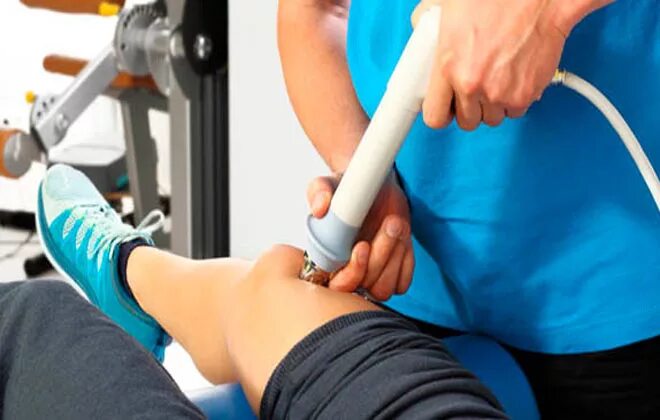 Электростимуляция малоберцового нерва прибор. Прессотерапия аппаратный лимфодренажный массаж. Электрофорез голеностопного сустава. Физиолечение увч голеностопа. Физиотерапия нижних конечностей.