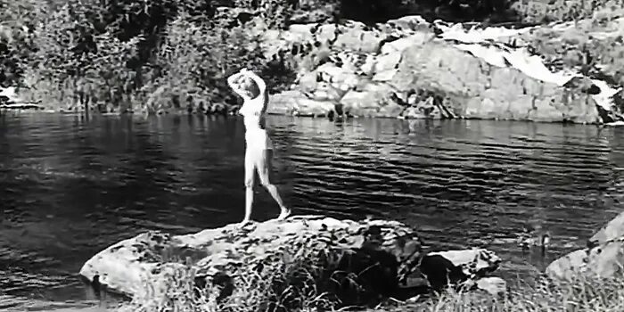 Обнаженная Елена Коренева Выходит Из Воды – Сибириада (1978)