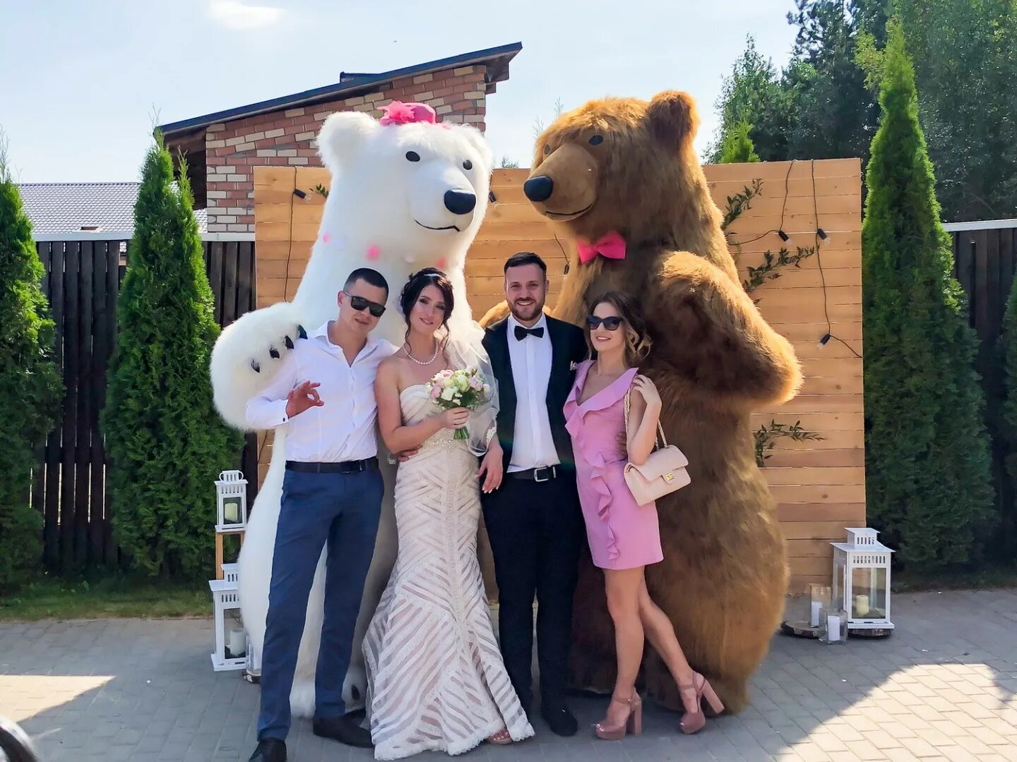 Актер мишка