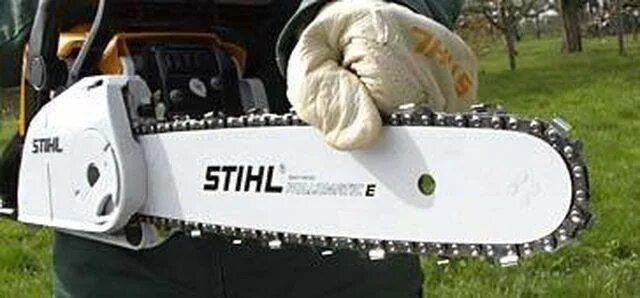 Монтаж штиль. Штиль 180 цепь направление. Stihl MS 180 цепь направление. Цепь на бензопилу штиль 180. Цепь Stihl ms180.