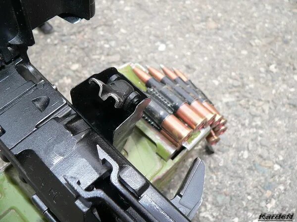 Пкм 7. Как зарядить пулемет. 62 прицел. Пулемет калашникова пкм. Пулемёт калашникова 7.