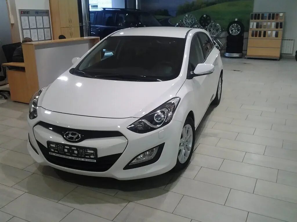 Hyundai i40 черные фары. Led hyundai i40. Хендай ай 40 выгорели линзы. Led лампы в hyundai i30. Регулировка фар hyundai i30 2013.