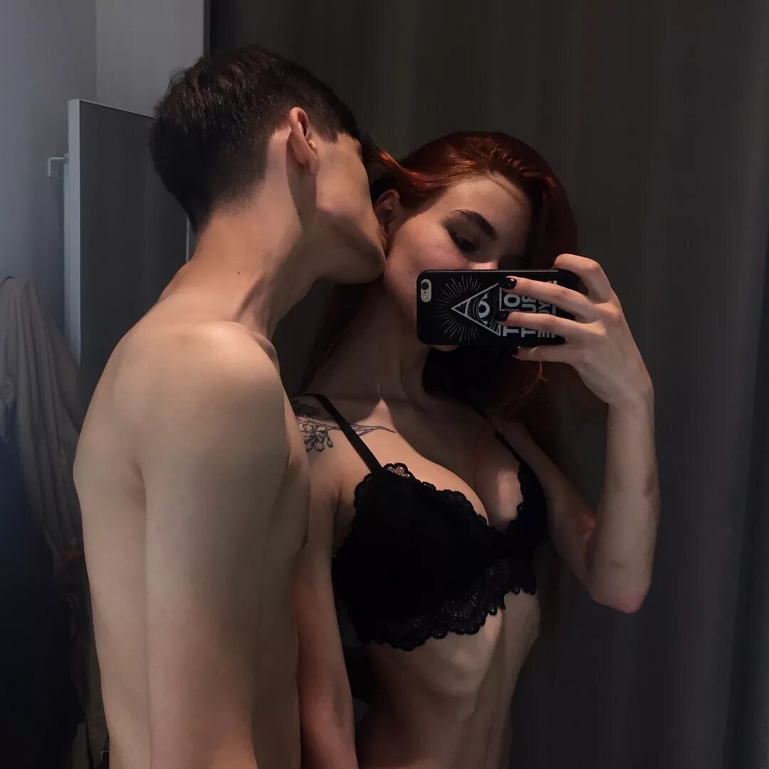 Парень и девушка полуголые фото