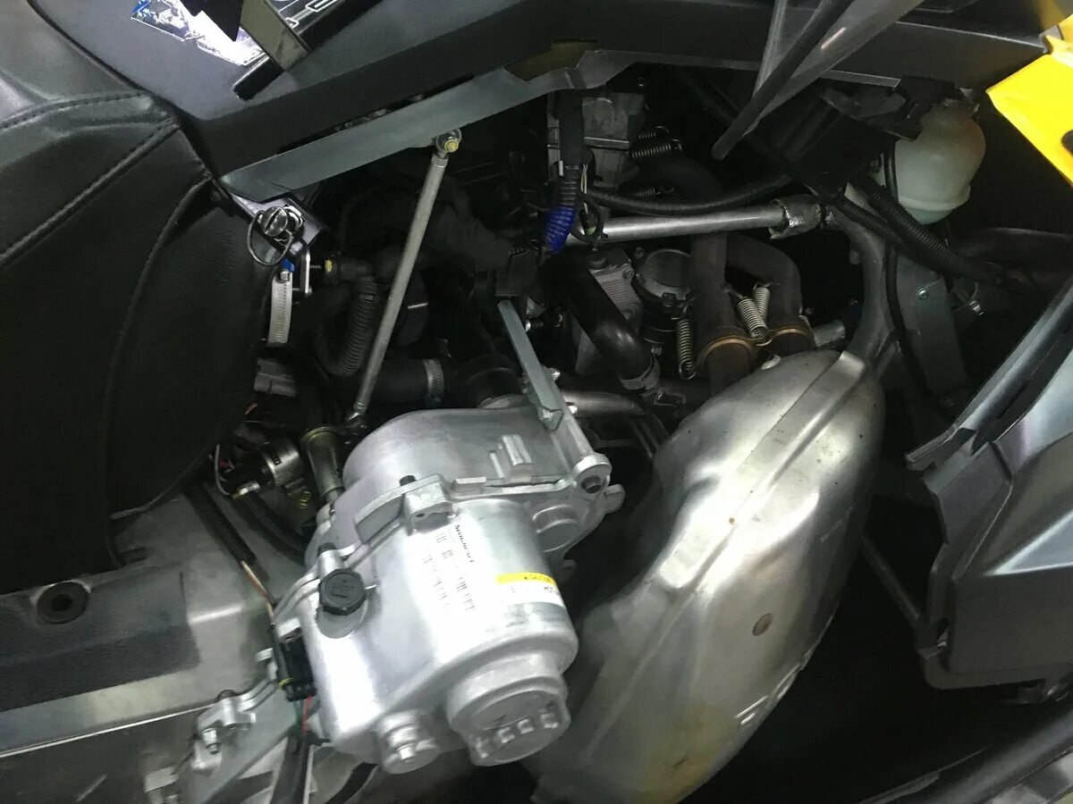 меняем масло в двигателе снегохода брп 900асе. холостой ход двигателя brp 800. меняем масло в двигателе снегохода брп 900асе. двигатель 900 ace объем масла в двигатель. двигатель rotax 900 ace.