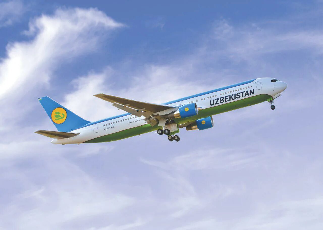 Uzbekistan airways рейсы. Узбекистан хаво йуллари. Авиакомпания хаво йуллари. Самолет уз хаво йуллари. Узбекистан Эйрвейз самолеты.