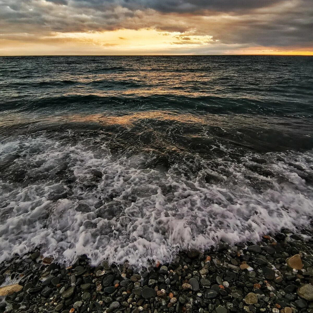 Фотографии моря россии. Море черное море. Морской Прибой Сочи. Черное море 2023.