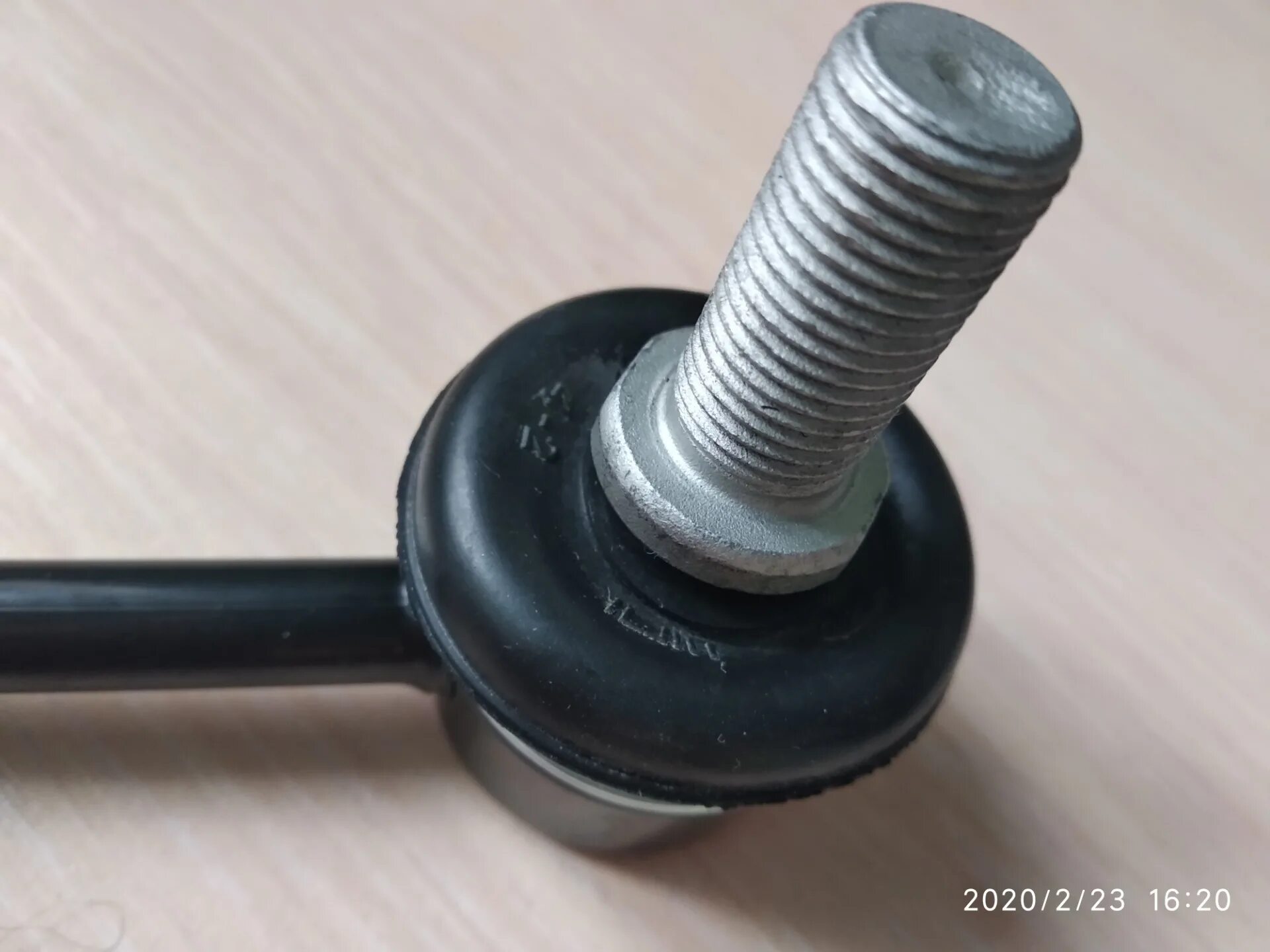 Стойка стабилизатора шевроле авео т250. Стойка стабилизатора тлц200. Палец стойки стабилизатора. Стойки стабилизатора авео т250. Стойки стабилизатора ниссан тиида.