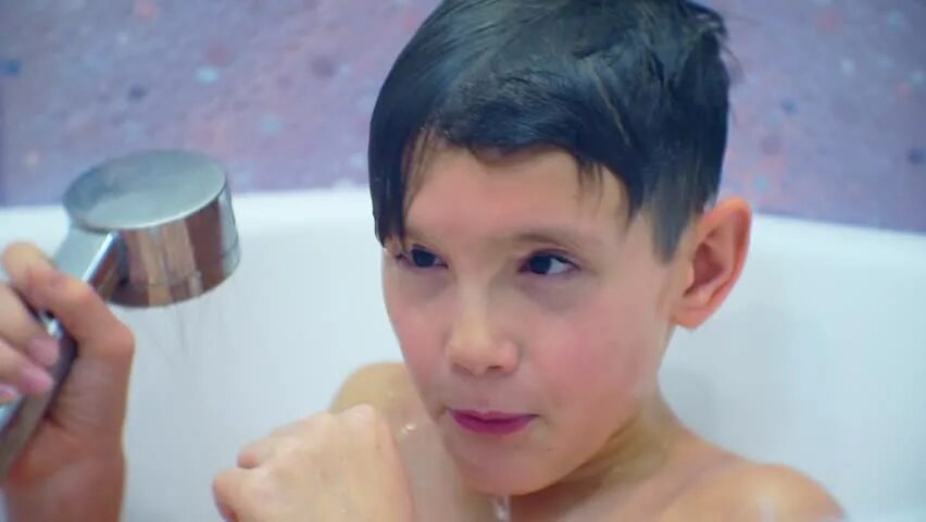 Видеозаписи boys. Boy washing Shower. Пашкин кинозал Aaroncute Shower. Disha Video boy. Boys washing