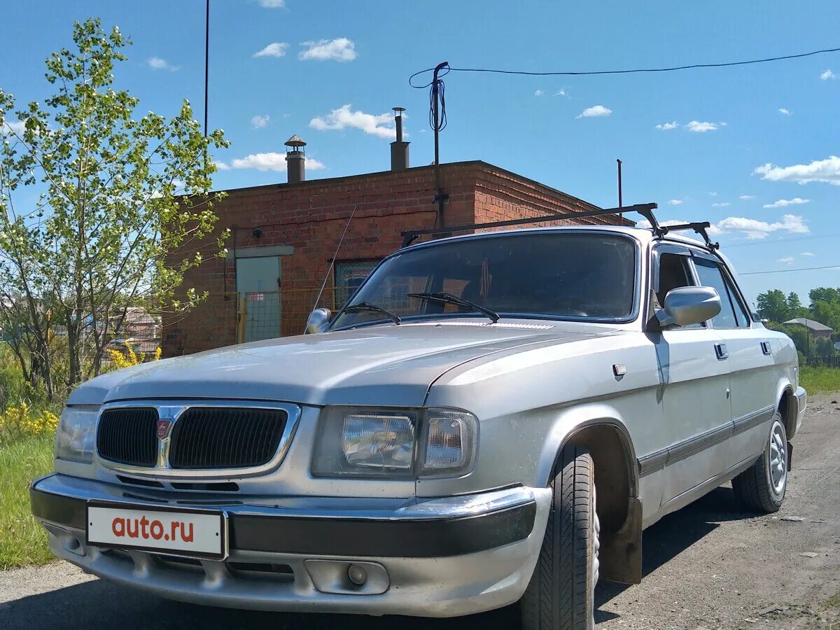 Газ 24 volga. Газ 3102 и газ 3110. Интернет волга. Интернет волга. Газ 2131 волга.