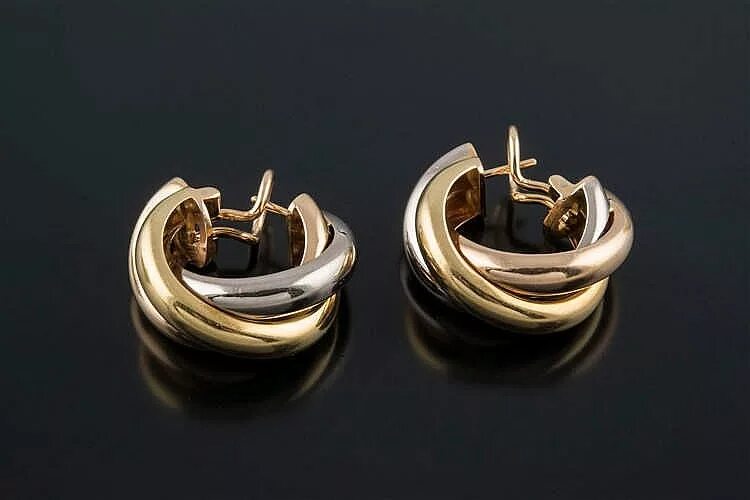 Серьги три золота. Картье серьги trinity. cartier тринити серьги. картье тринити кольцо и серьги. серьги cartier trinity limited diamonds.