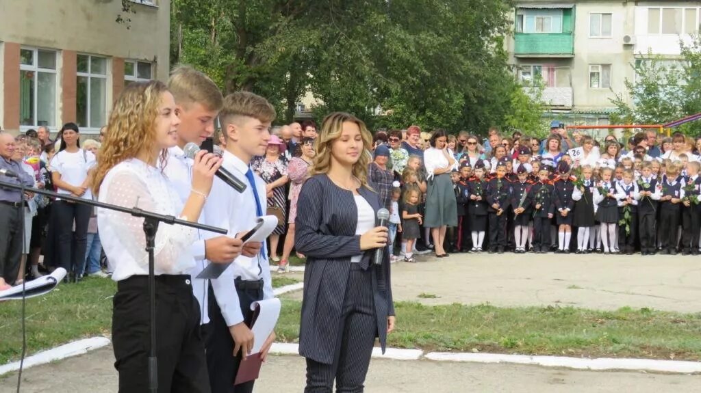 Школы г маркс. Школа Подлесное Марксовский район. МОУ СОШ С Зоркино Марксовского района Саратовской области. 3 Школа Маркс. Саратовская область Маркс школа номер 3.