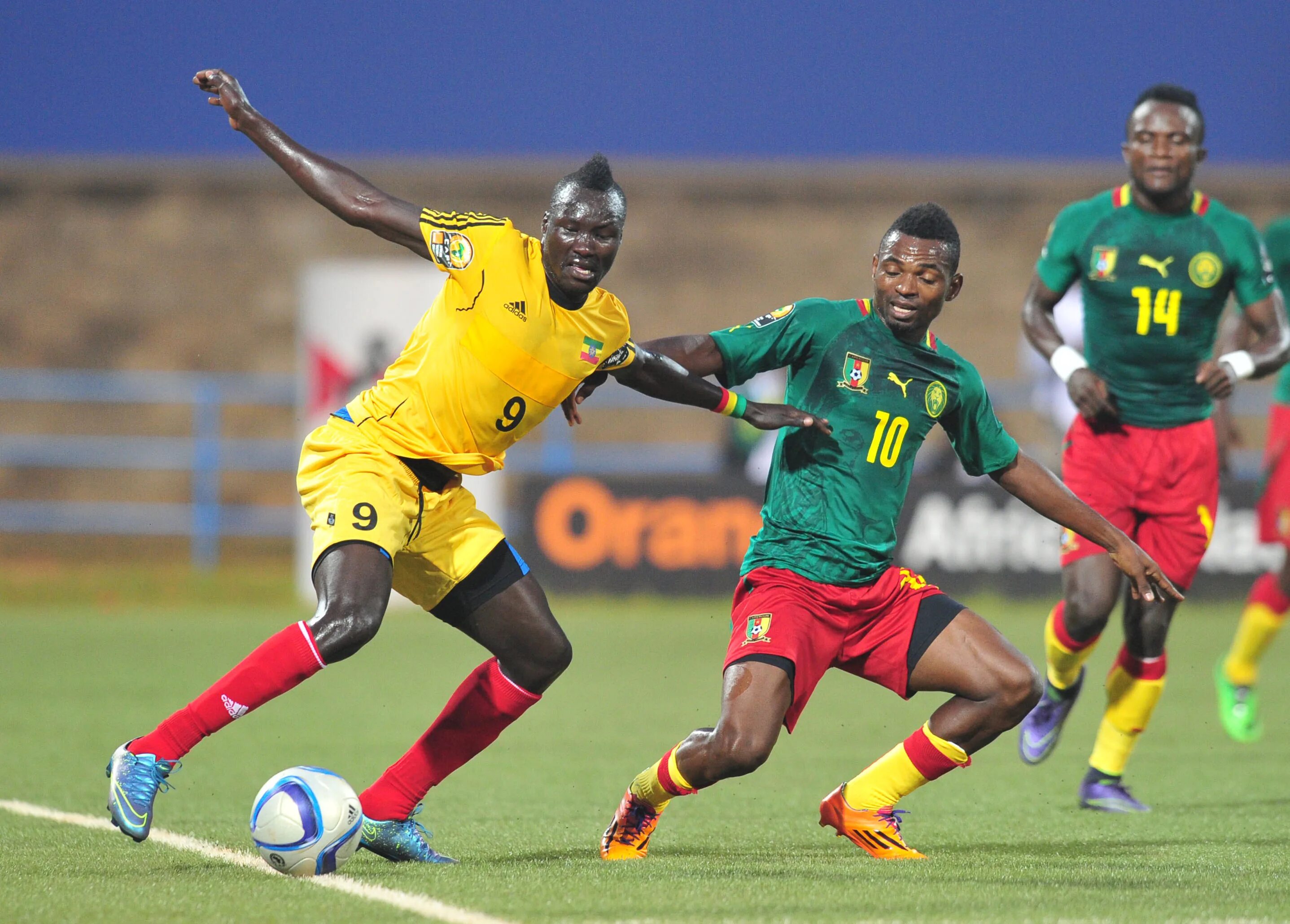 Камерун Эфиопия. Эфиопия футбол. Сборная Уганды по футболу. Легенда Камеруна.