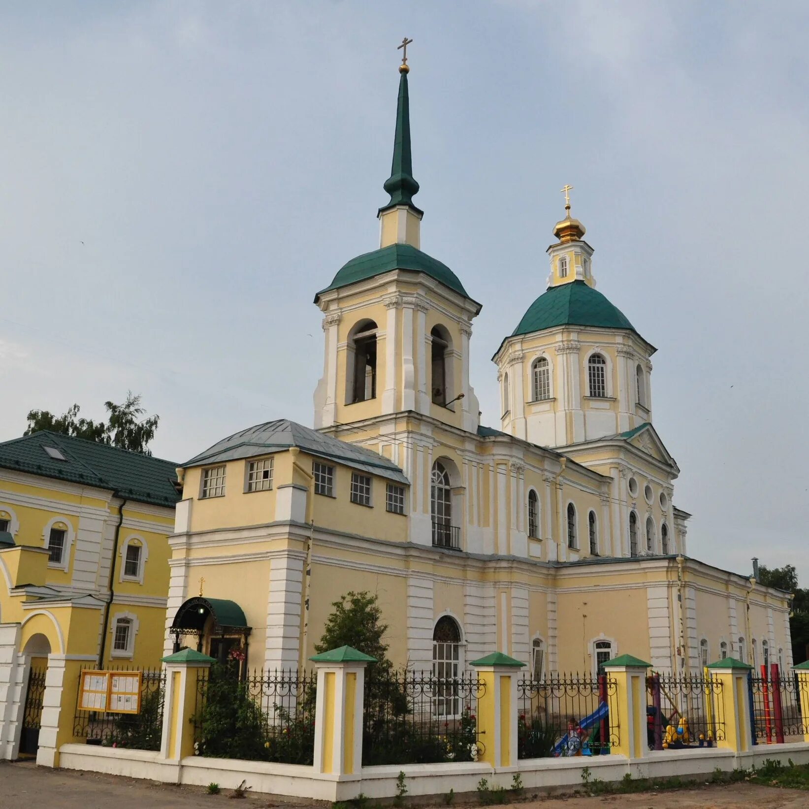 Лобня достопримечательности храм спаса нерукотворного. Церковь спаса нерукотворного киово. Церковь спаса нерукотворного образа в киово. Церковь спаса нерукотворного образа в киово, лобня. Храмы г лобня.