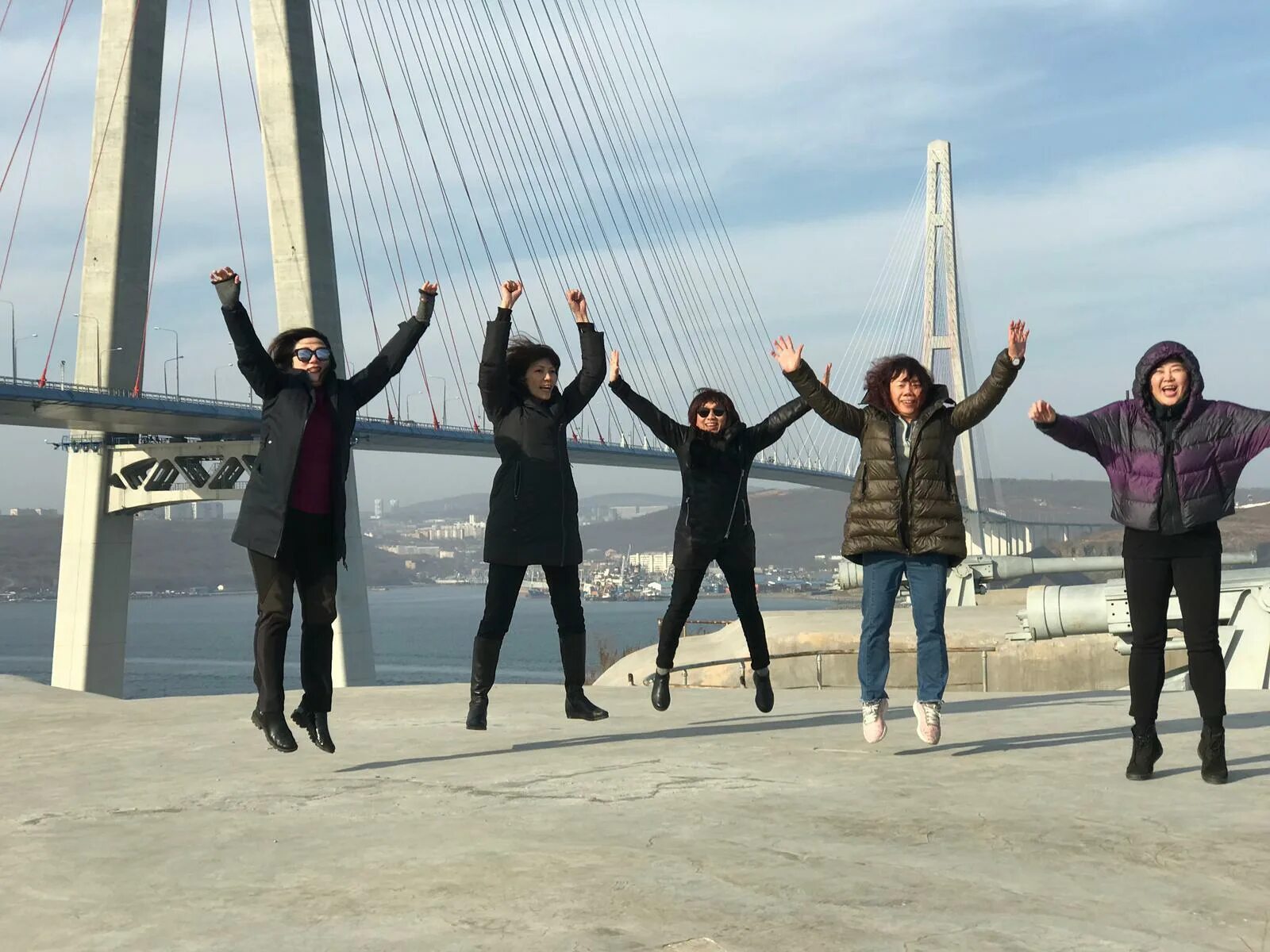 Экскурсии во владивостоке. Владивосток экскурсии. экскурсии во владивостоке русский на остров. экскурсии по владивостоку и на остров русский. иммерсионные экскурсии владивосток.