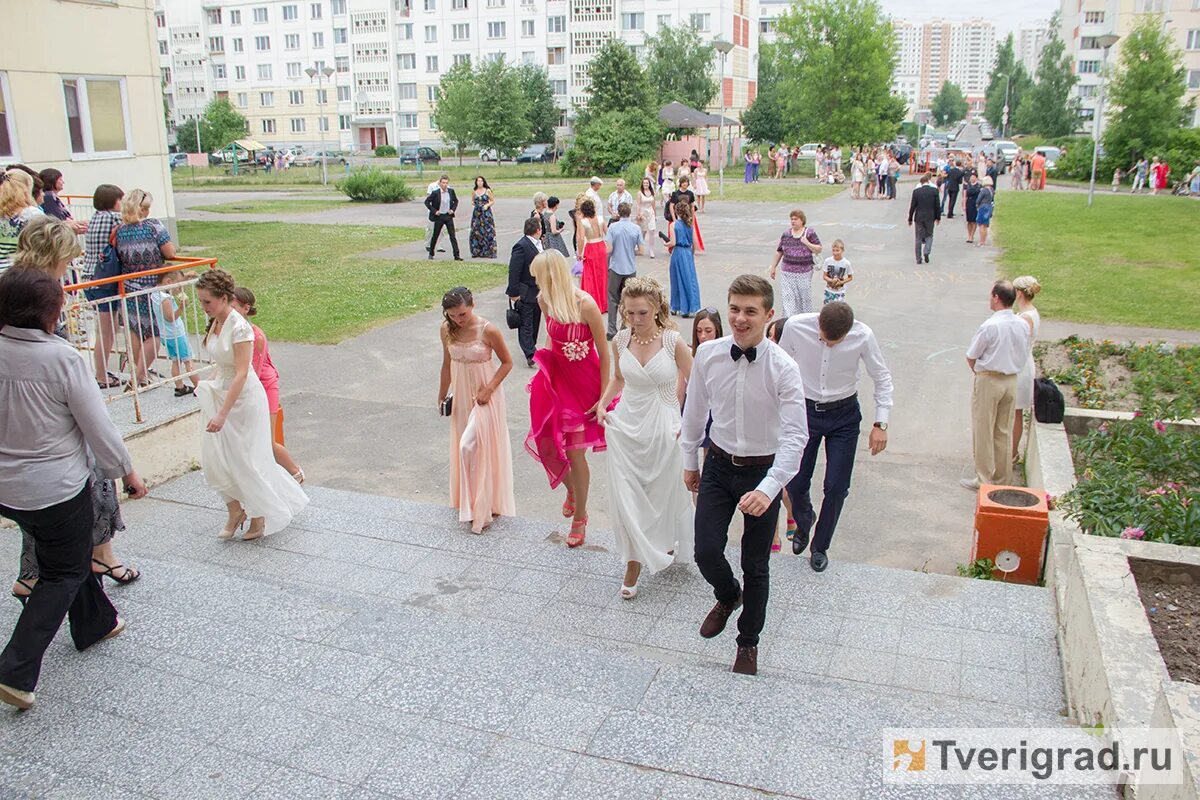 Мамулино тверь школа 52. Площадь стандартной 3 этажной школы. Тверь православная школа директор. Школа 52 тверь. 56 школа тверь.
