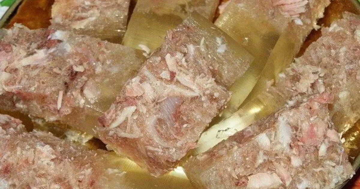 Сварить холодец вкусно как правильно. Холодец зельц. стрёмный холодец. холодец на новый год 2025. холодец из говядины.