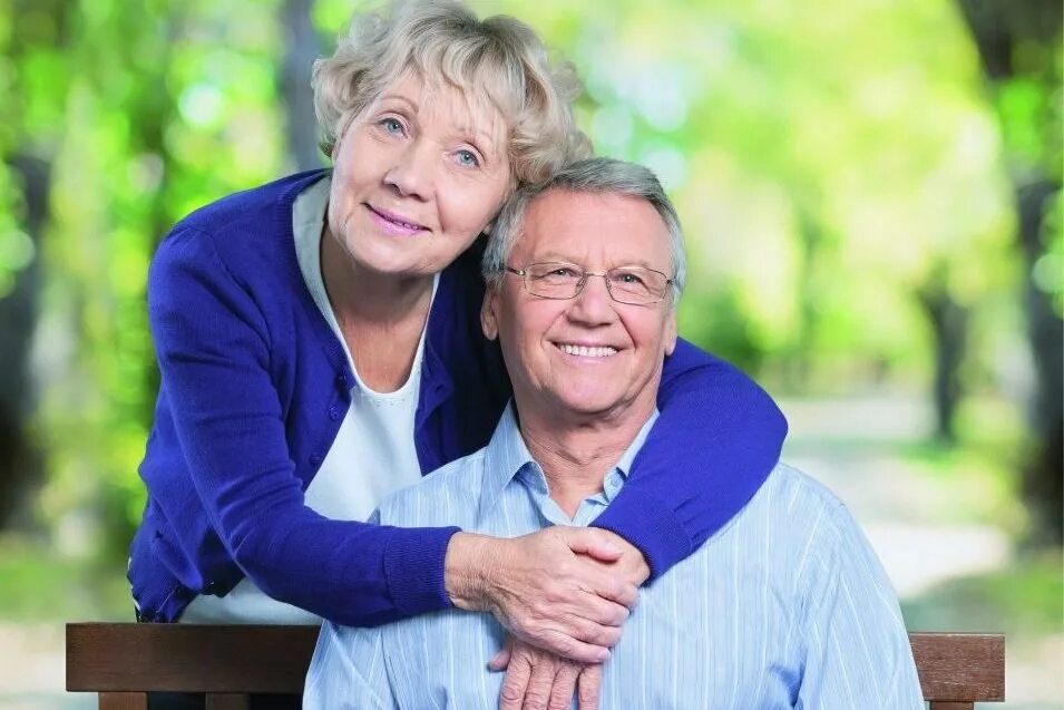 Состариться на работе. Пенсионеры в россии. Пенсионеры за путина. Пенсионеры картинки. Российские пенсионеры.