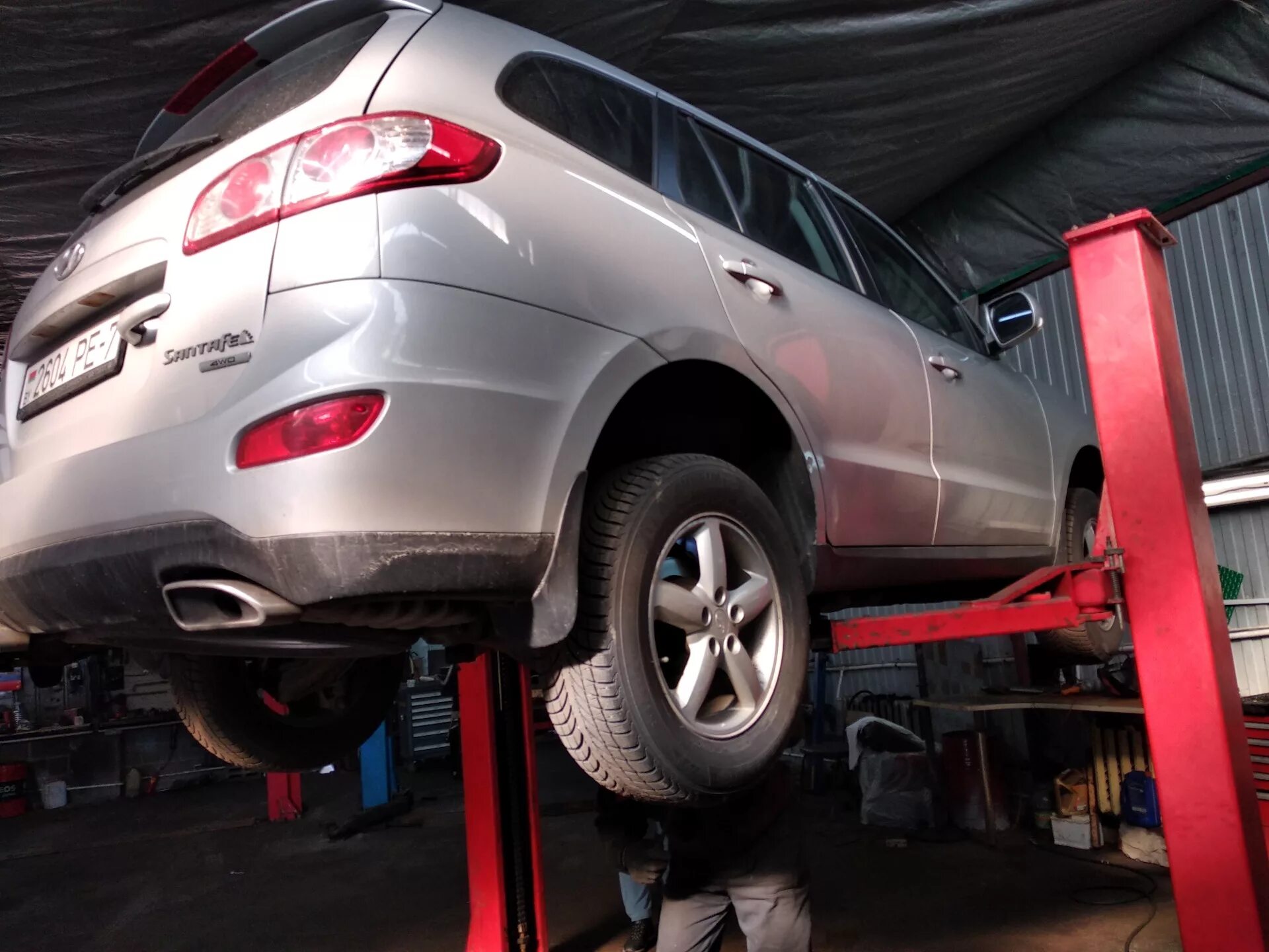 Hyundai santa fe 2008 диагностический разъем. Санта фе нью блок климата. Чип тюнинг хендай санта фе 2. Hyundai santa fe 1 диагностический разъём. Диагностический разъем santa fe 2.