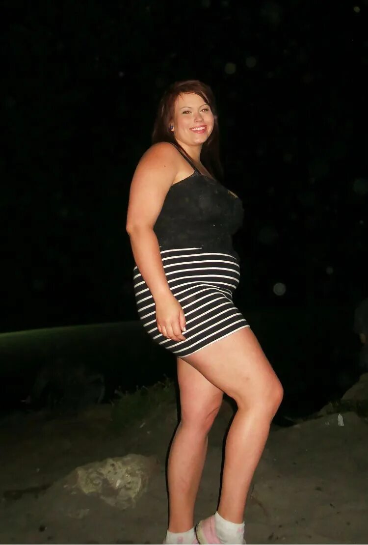 Толстушка знакомится. Толстые лица девушек. Пышки знакомятся. Толстой девушка познакомится. Высокие женщины любительское.