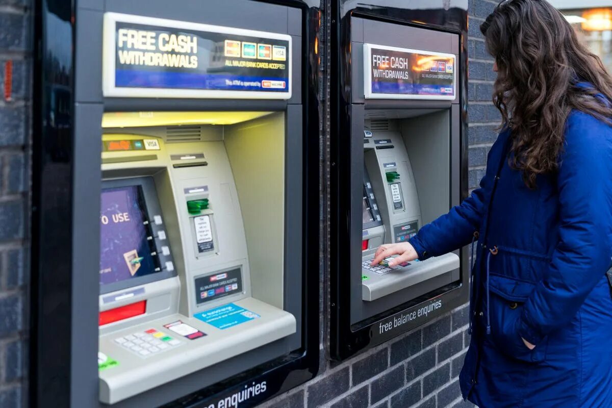 Банкоматы кишинёв. Банкомат банкоматы с функцией cash-in. Банкоматы cash in. Росгосстрах банк банкоматы. Банкомат виза.