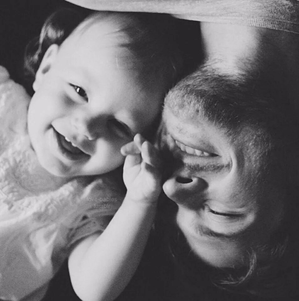 Папин е папин е. Стихотворение шинель благинина. Фотосессия папа и сын. Папин е папин е. Папин е папин е.