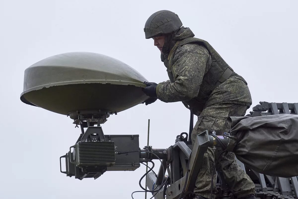 Связисты картинки. Войска связи. Военный Связист. Современная Военная связь. Связисты войска.