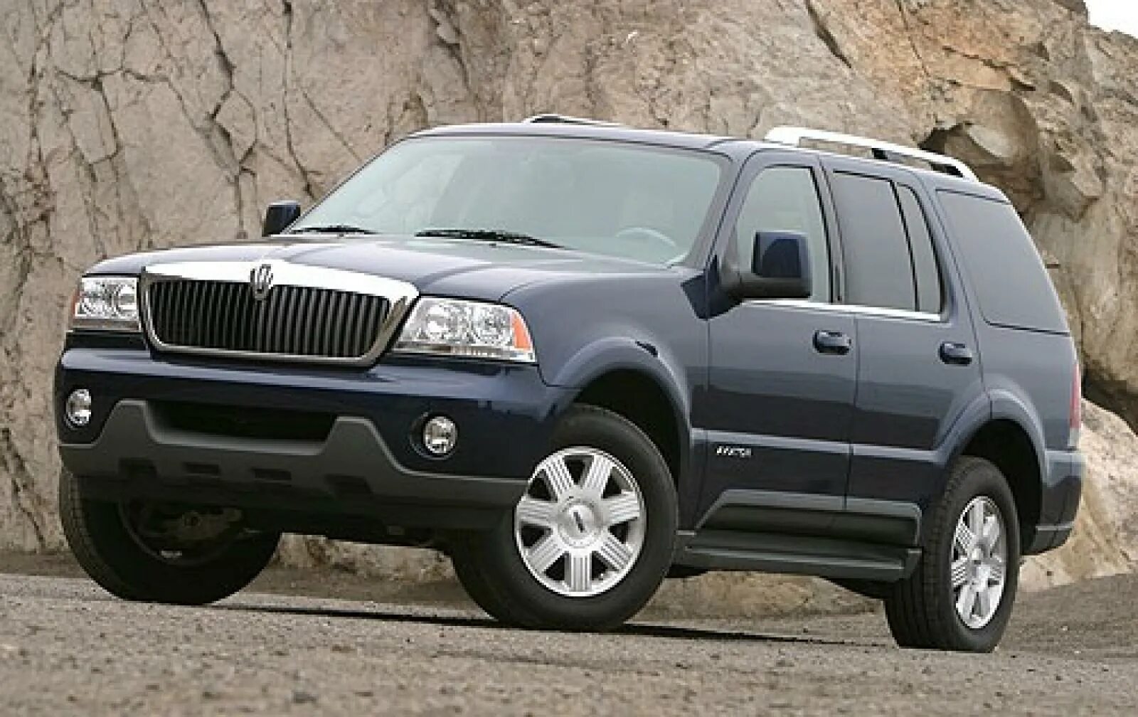 Проверка VIN 5LMEU68H64ZJ23982 LINCOLN Aviator 2004 Black Carfax Autocheck - Vin