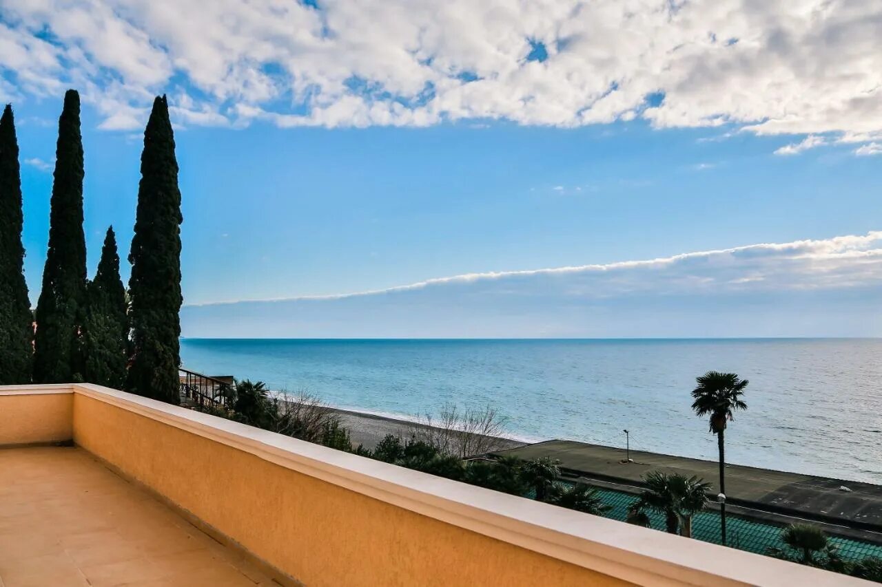 Парадайс бич отель пицунда абхазия отель. Отели абхазии с собственным пляжем. Ла терраса абхазия гудаута. Отели абхазии с собственным пляжем. Гранд отель гагра 4*.