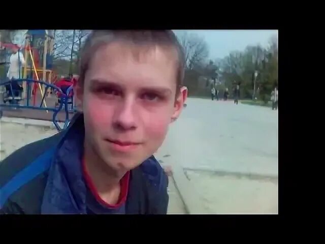 Коля молод