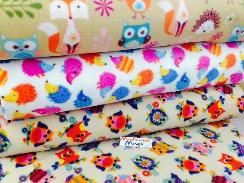 Флисовая ткань детская. Ткань стрейч с принтом. Трикотаж с принтом ткань. Цветочный принт на ткани. Хлопчатобумажная ткань с принтом.