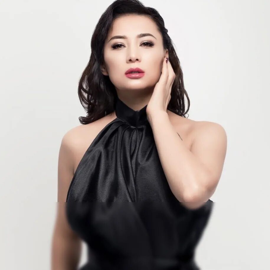 казахская певица айдана меденова. певица казашка. мадина садуақасова. певица мария мудряк. певица мадина садвакасова.