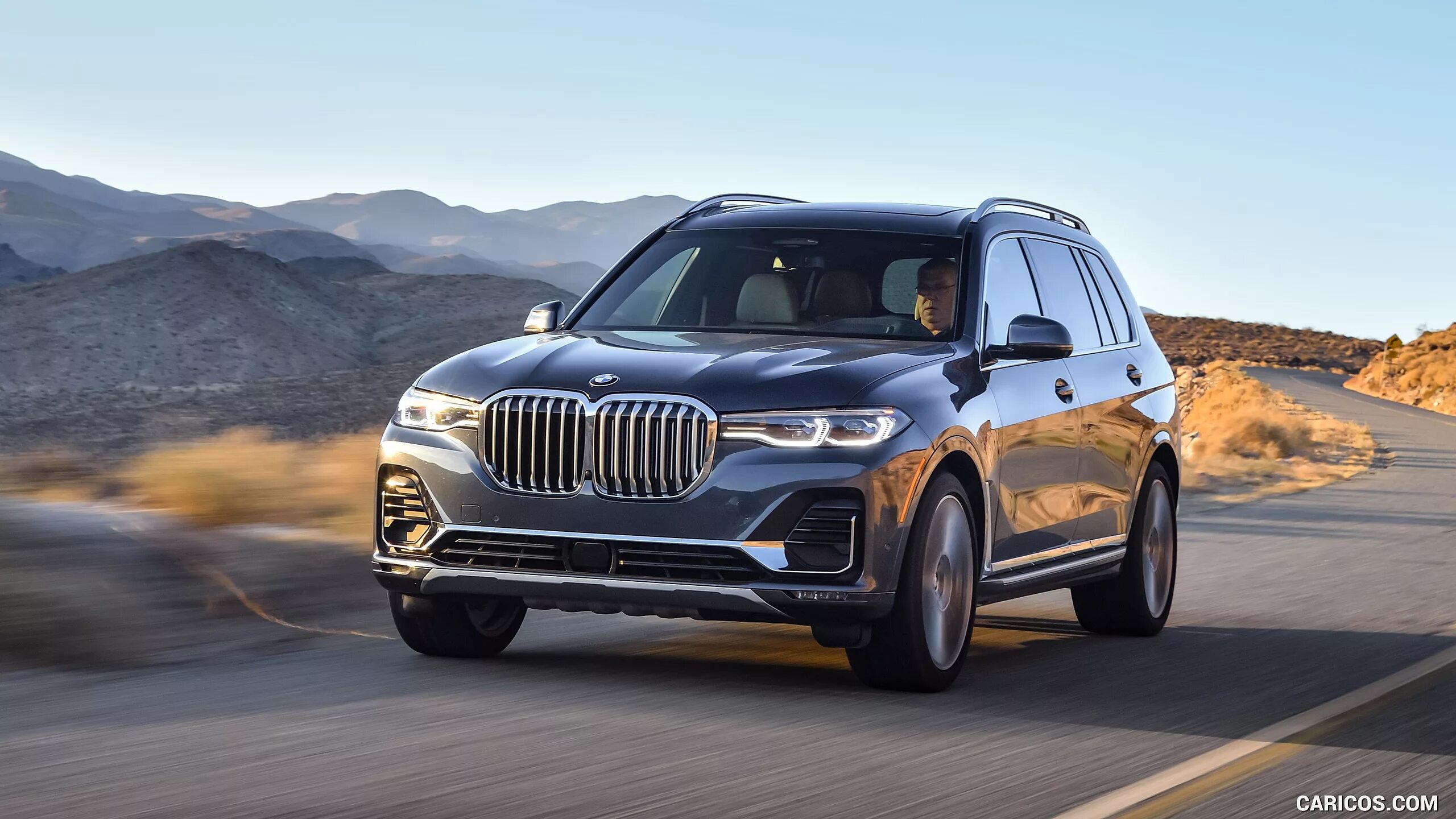 Новая икс 7. BMW x7 xdrive40i. БМВ x7 2021. Джип БМВ х7. BMW x7 Hybrid.