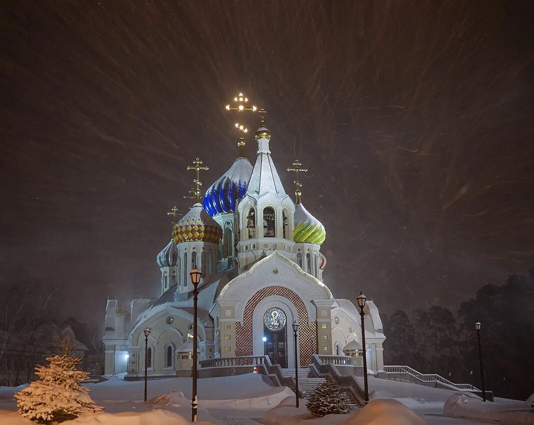 Благовещенский храм в Переделкино. Храм Святого Игоря Черниговского, Переделкино, Москва. Храм Рождества Христова Мытищи. Храм Рождества Христова Краснодар.