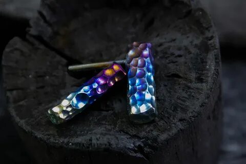 Титановые серьги