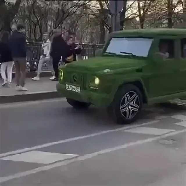 Гелендваген 350. Mercedes amg g63 тимати. М122мр77 м344мр77. Гелик ездит. Гелик ездит.
