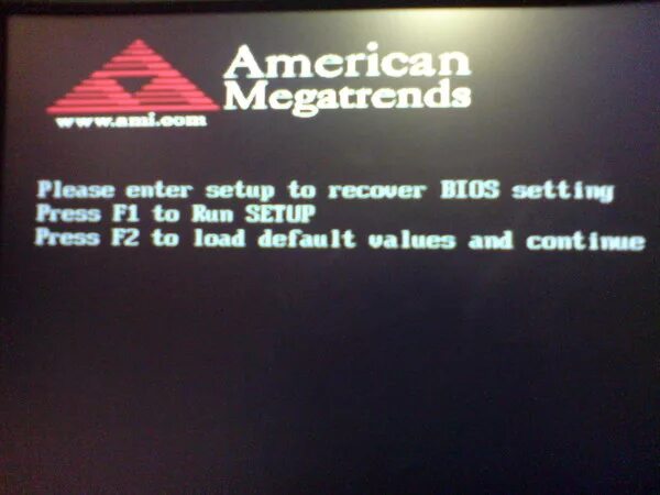 Enter setup to recover bios settings. Экран при запуске компьютера. bios при включении компьютера. при загрузке компьютера просит нажать f1. f1 при запуске компьютера.