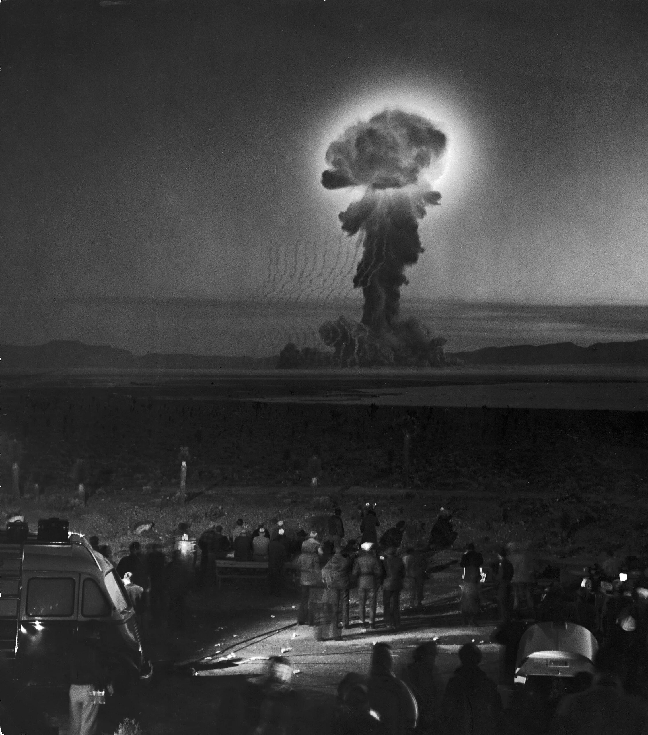 Ядерные испытания в сша в 50-х. Ядерное испытание северной кореи 2006. Кадры ядерного взрыва. Ядерные испытания в сша в 50-х. Испытания ядерного оружия.