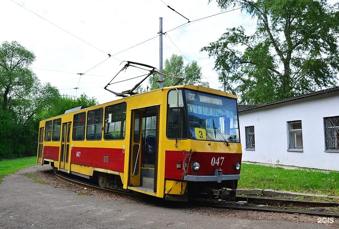 Трамвайчики по тройке. Tatra t6b5. Татра т3 Курск. Трамвай 3 Курск. Вагоны Татра Курск.