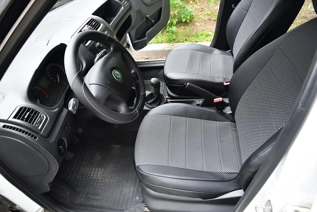 Шкода фабия чехол сиденье. Чехлы skoda fabia 2. сидения шкода фабия 1. чехлы шкода фабия 2.