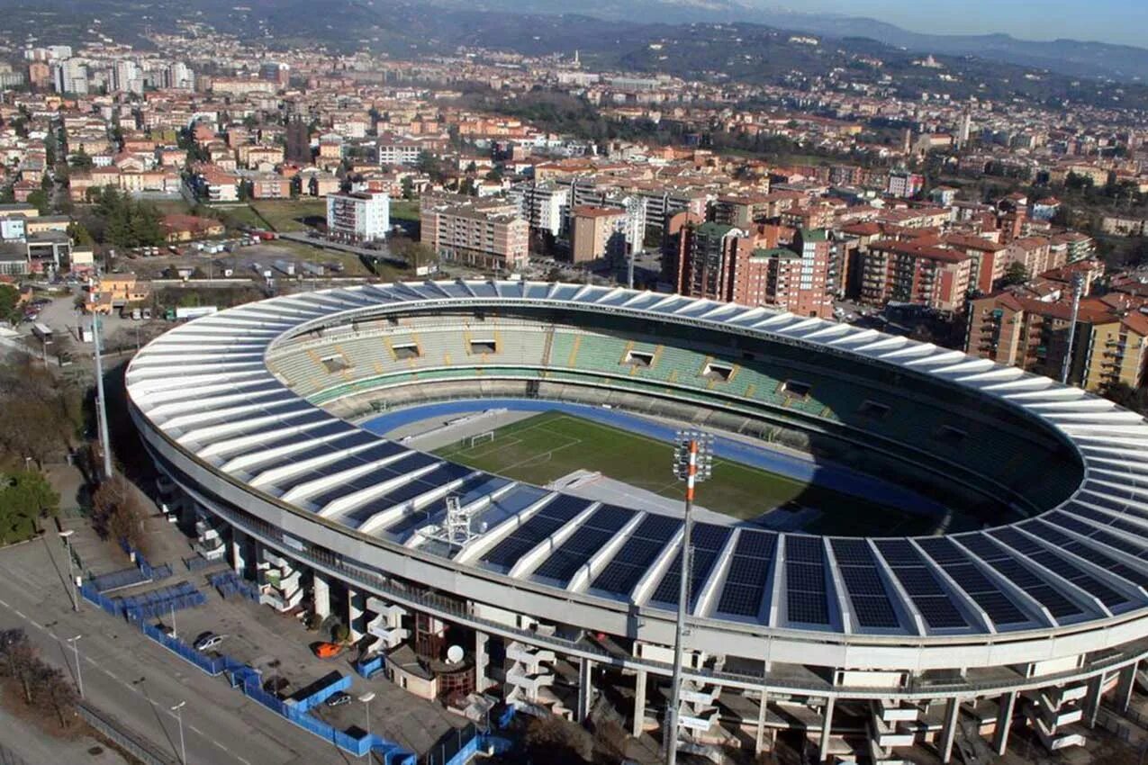 Включи стадиону. Маркантонио Бентегоди. Stadio della ROMA вид сверху. Stadio San Filippo Stadium.